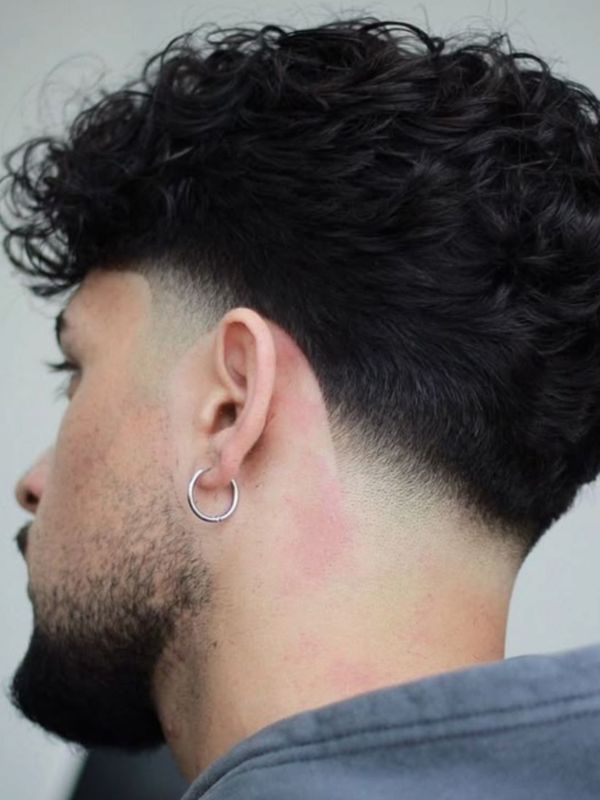 Low taper fade haircut Black