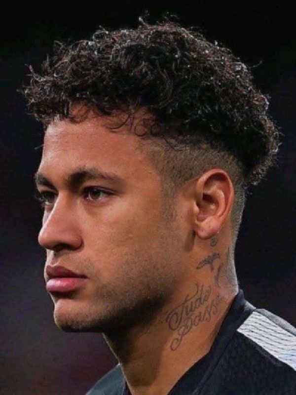 Neymar – Short Curly Hair Fade