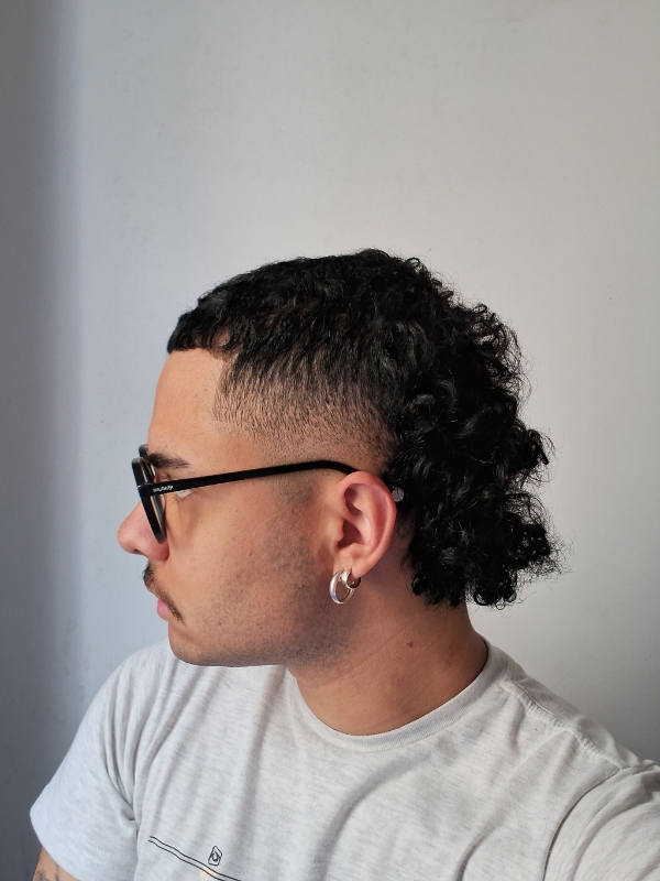 Afro V‑Back Mullet